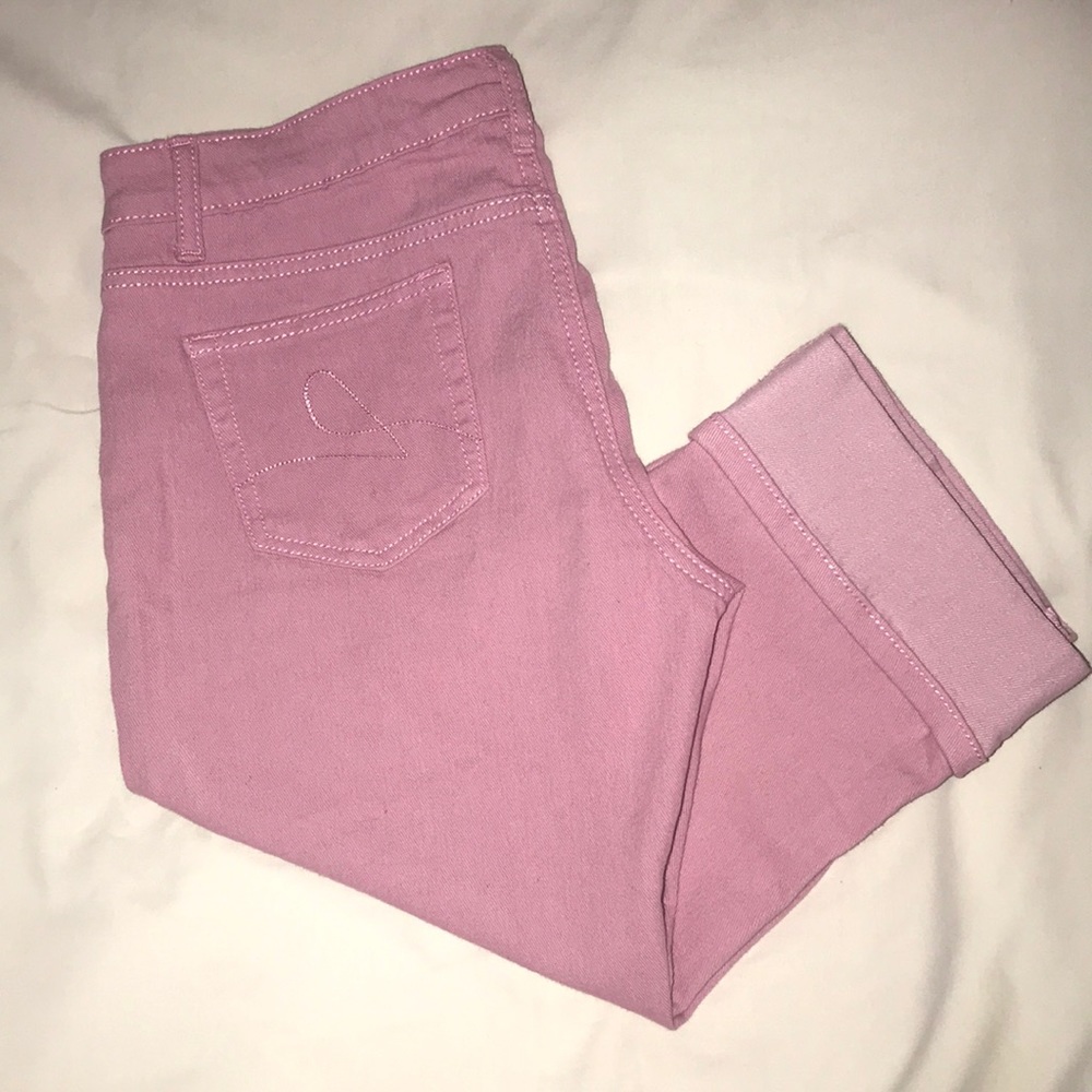 Pink Cropped Capri Jeans